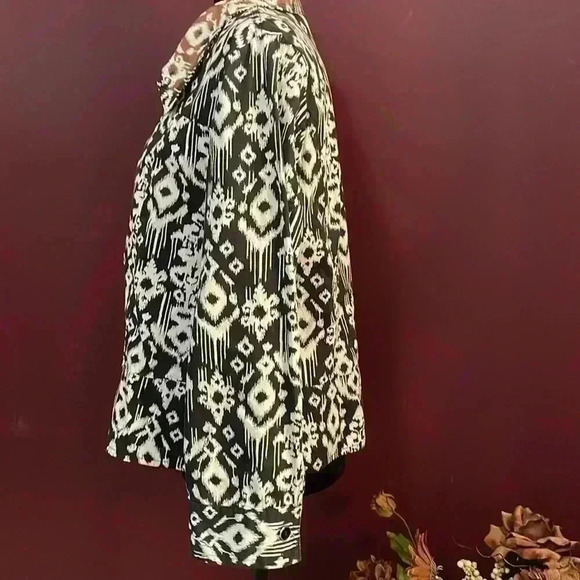 Erin (London) Tribal Print Zip Up Women’s PL Jacket - Picture 3 of 11